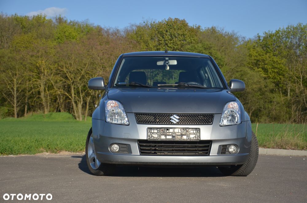 Suzuki Swift - 3