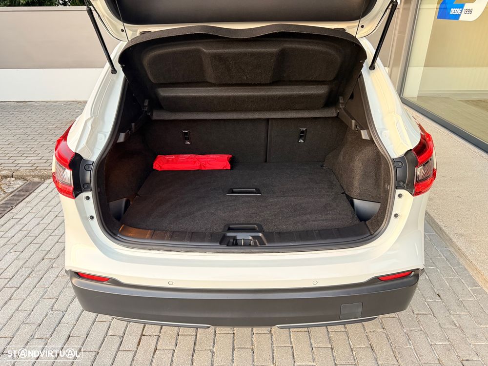 Nissan Qashqai 1.5 dCi N-Connecta J18 - 21