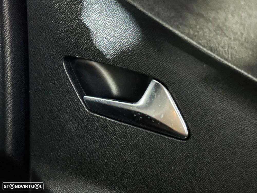 DS DS3 Crossback E-TENSE PERFORMANCE LINE - 27