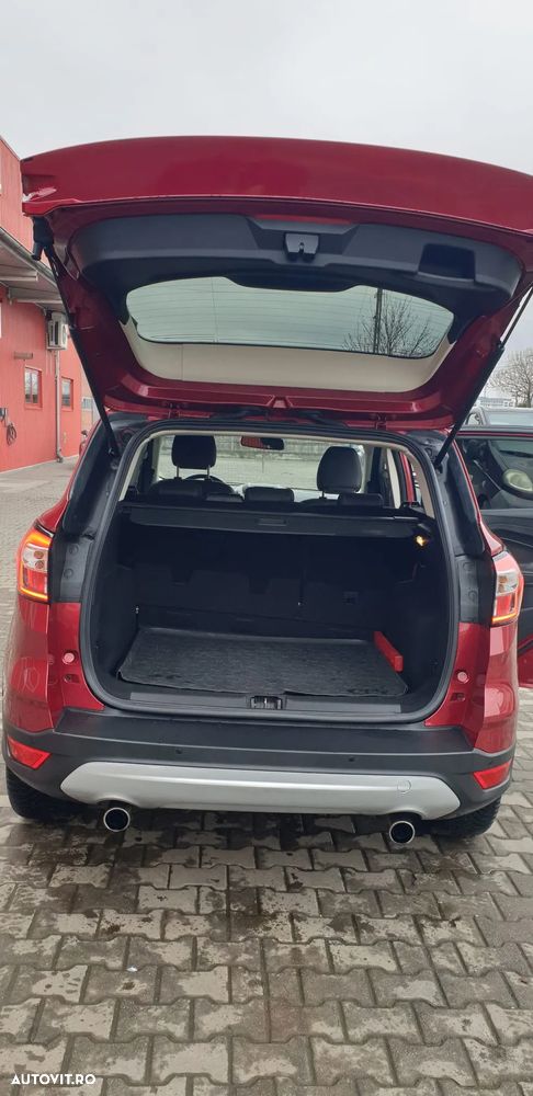 Ford Kuga 1.5 EcoBoost 2WD Titanium - 4