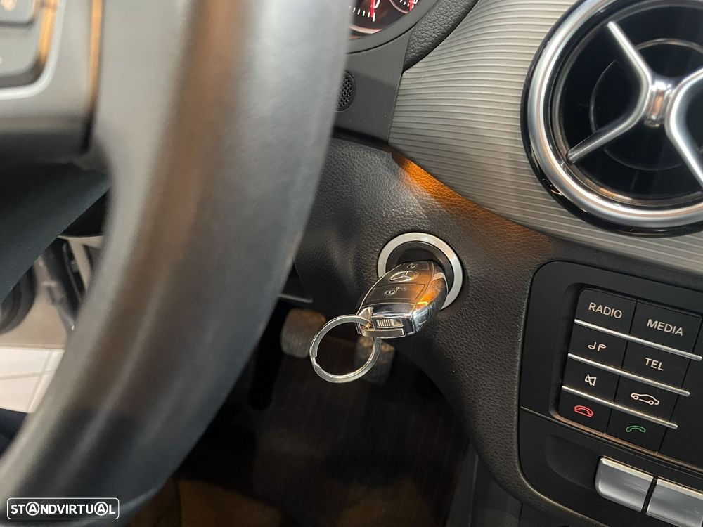 Mercedes-Benz B 180 d Style - 31