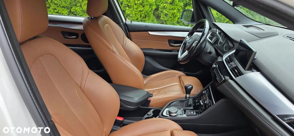 BMW Seria 2 216d M Sport - 9