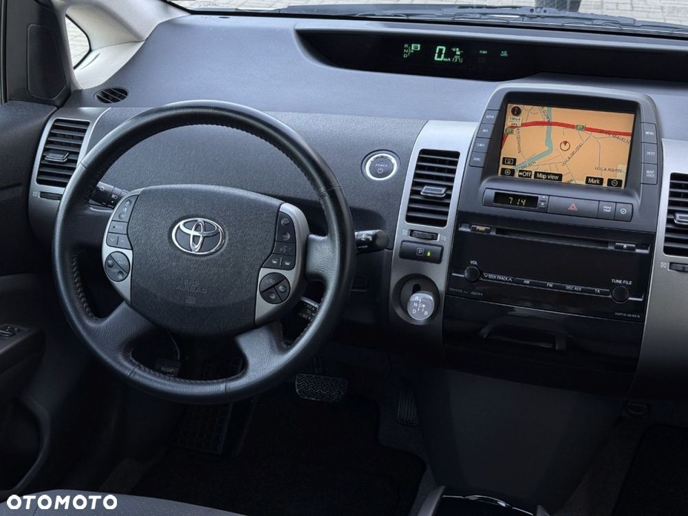 Toyota Prius (Hybrid) Sol - 21