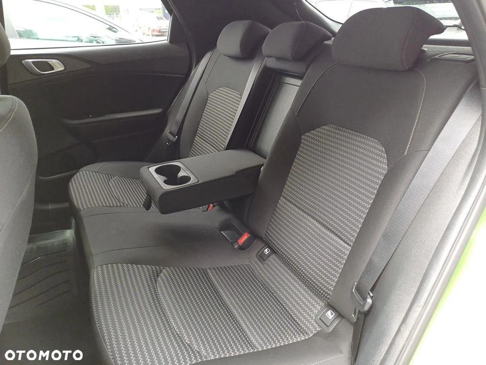 Kia XCeed 1.5 T-GDI M DCT - 13