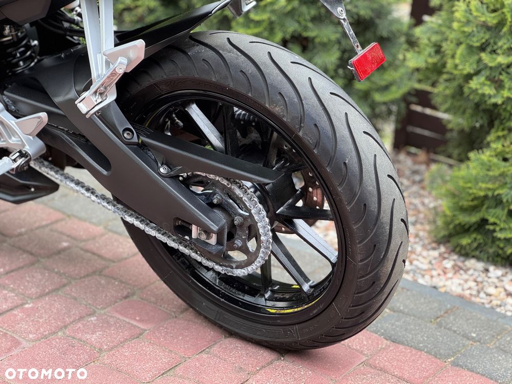 Yamaha MT - 21