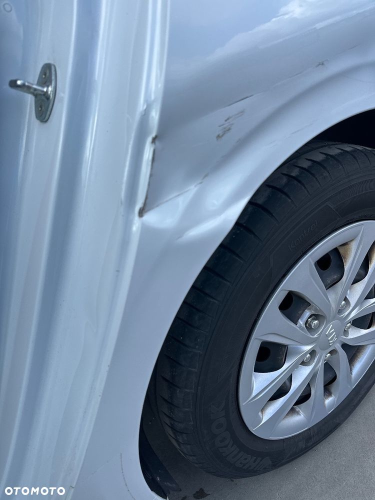 Kia Ceed - 12