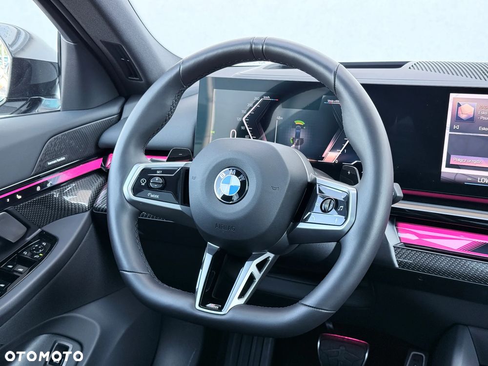 BMW Seria 5 520d xDrive - 18