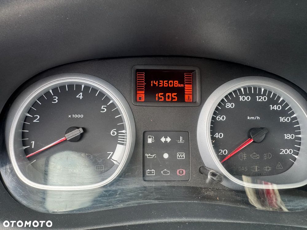 Dacia Duster 1.6 - 25