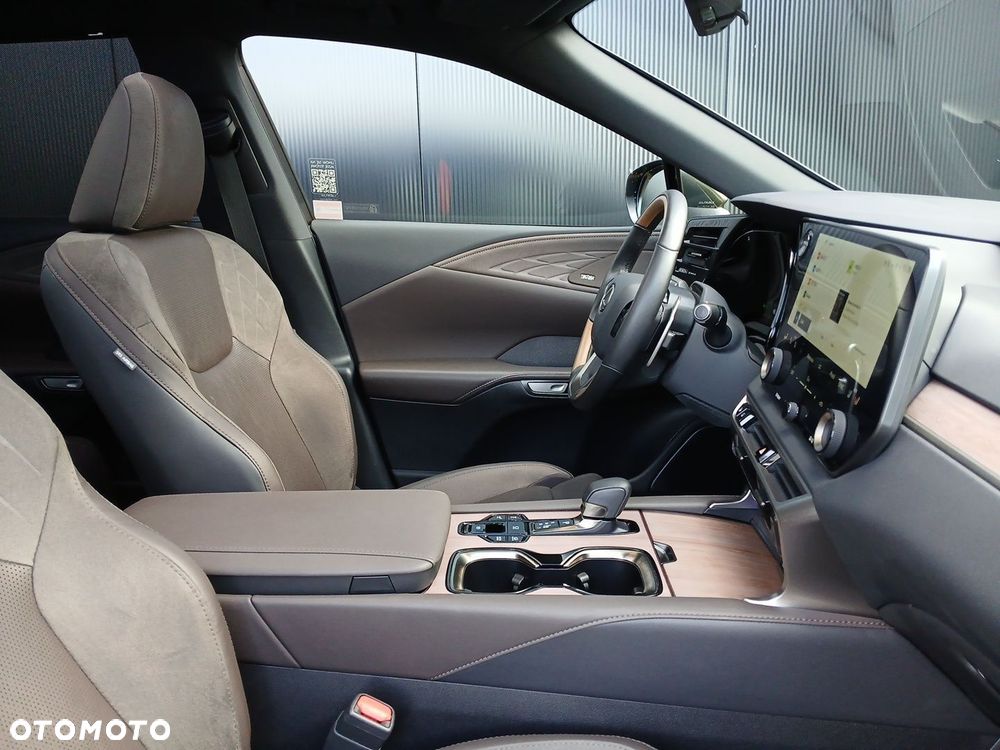 Lexus RX - 24