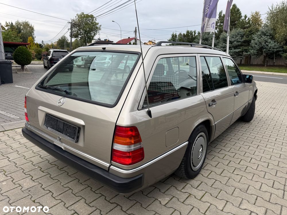Mercedes-Benz W124 (1984-1993) - 15