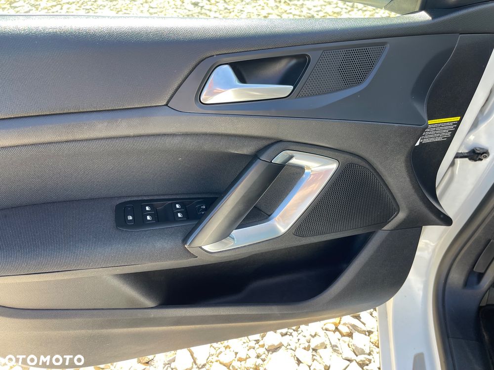Peugeot 308 1.5 BlueHDi Allure S&S - 36