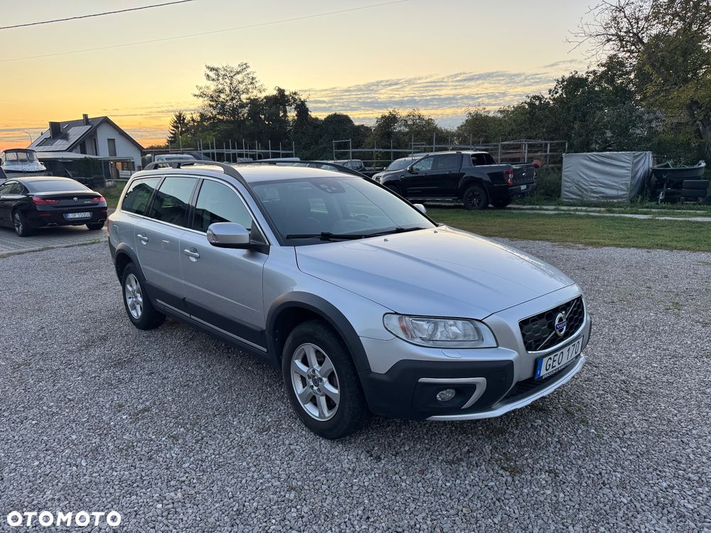 Volvo XC 70 - 1