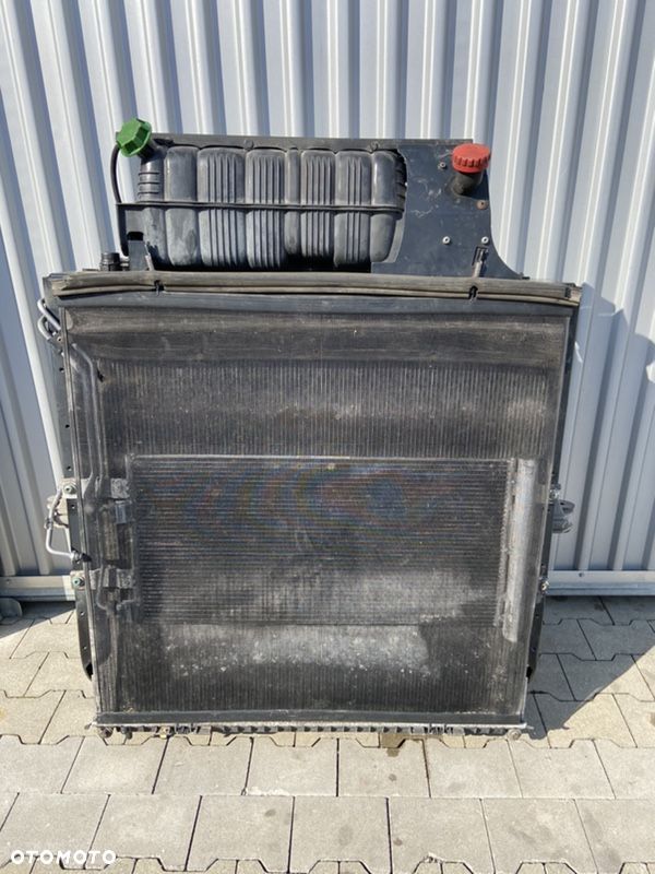 Komplet chłodnic MAN TGX euro 6 chłodnice 90 cm - 2