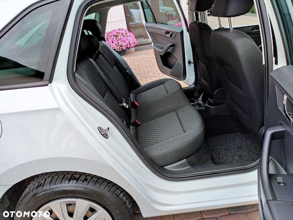 Skoda RAPID Spb 1.2 TSI Drive - 26