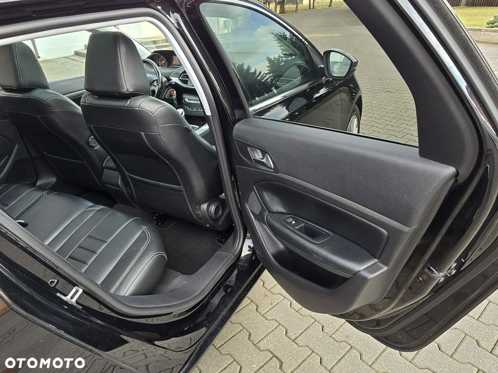 Peugeot 308 - 24