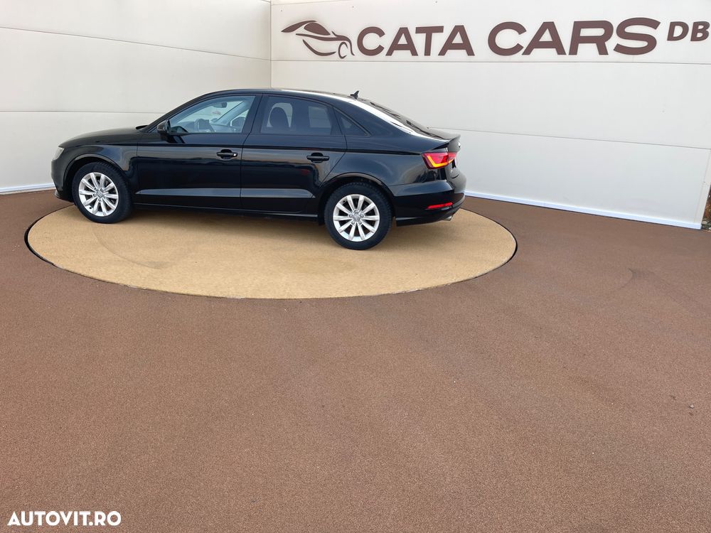 Audi A3 1.6 TDI (clean diesel) S tronic Ambiente - 9