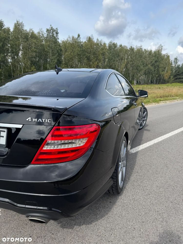 Mercedes-Benz Klasa C 350 Coupe BlueEFFICIENCY 7G-TRONIC Edition 1 - 19