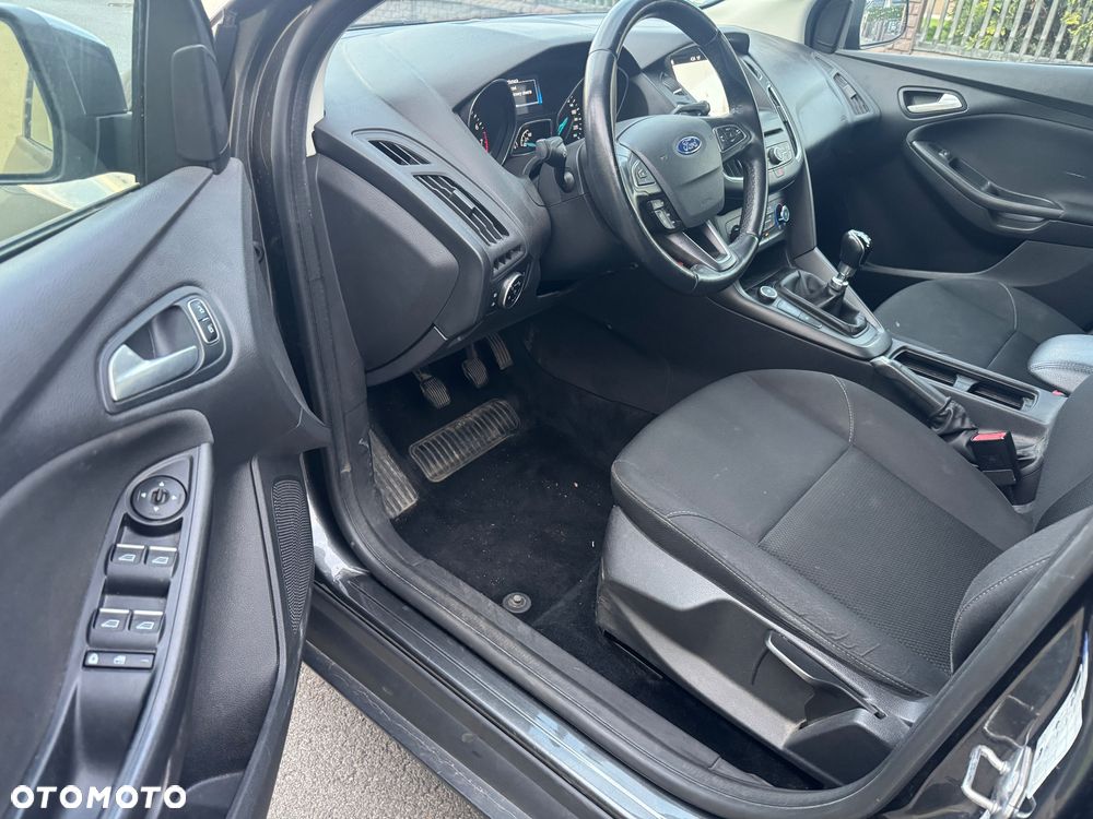 Ford Focus - 12