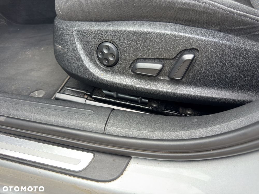 Audi A4 Avant 2.0 TDI DPF multitronic Ambiente - 14