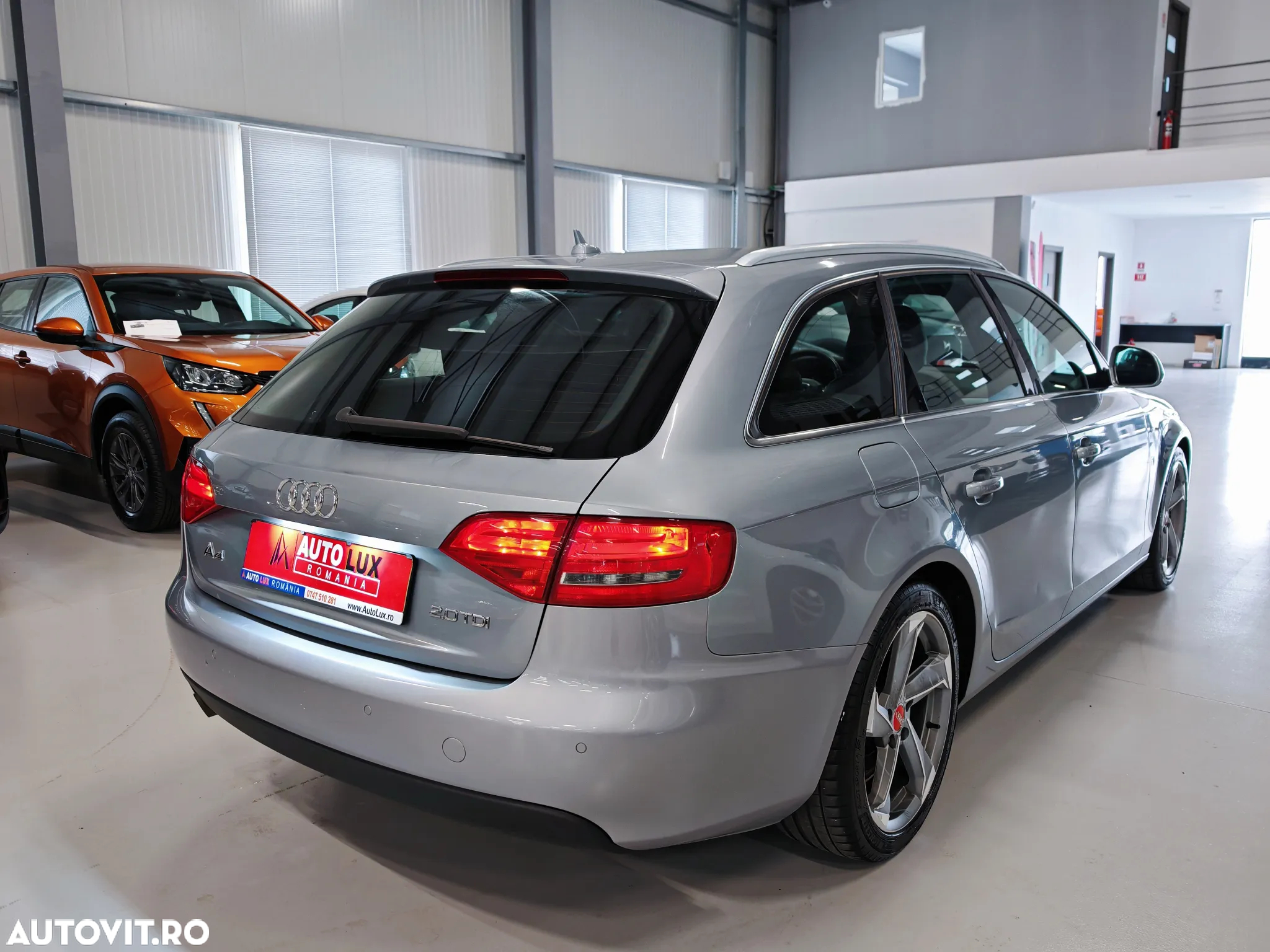 Audi A4 Avant 2.0 TDI DPF multitronic S line Sportpaket - 5