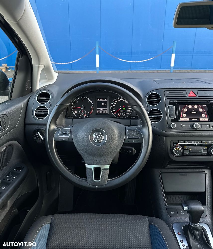 Volkswagen Golf 1.6 TDI DPF DSG Team - 10