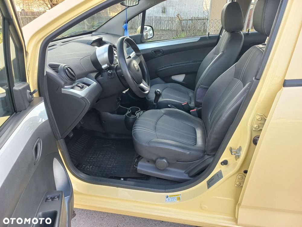 Chevrolet Spark 1.0 - 26