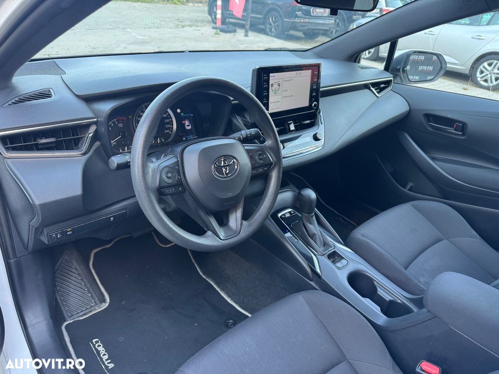 Toyota Corolla - 10