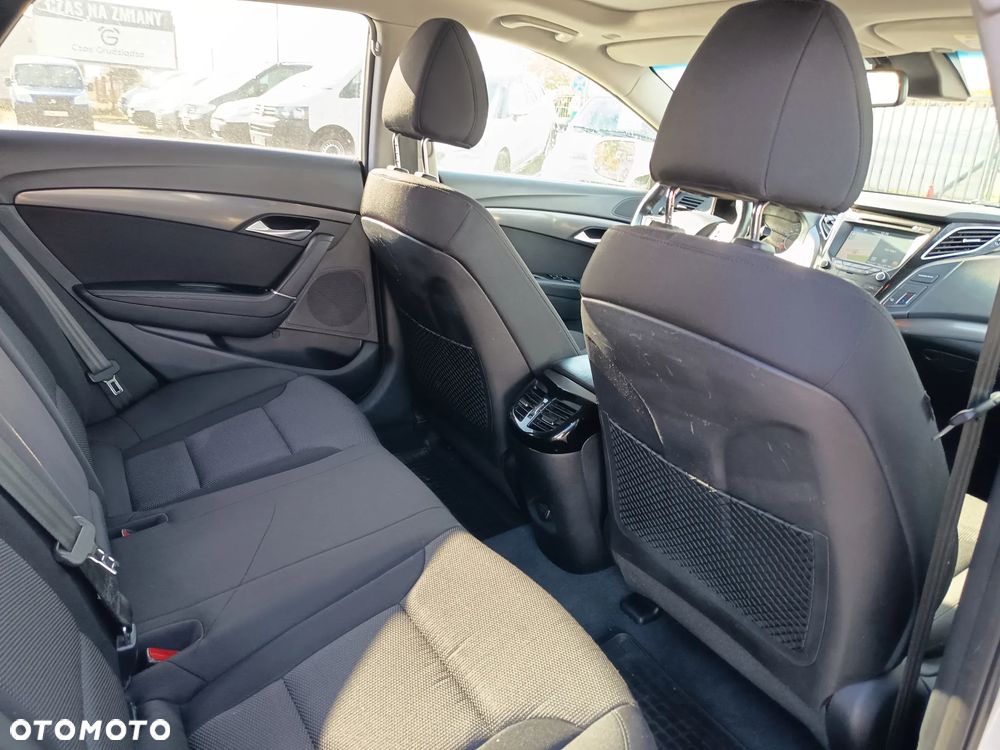 Hyundai i40 1.7 CRDi BlueDrive Premium - 17