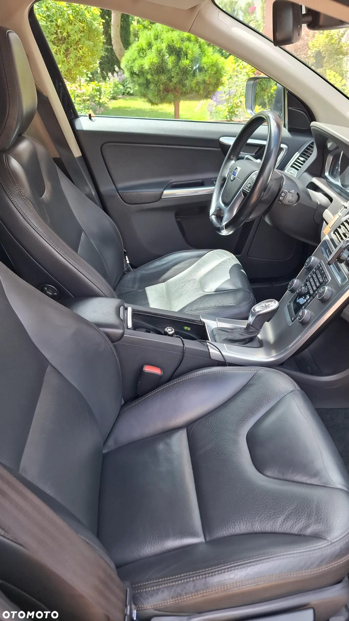 Volvo XC 60 D4 Geartronic Momentum - 17