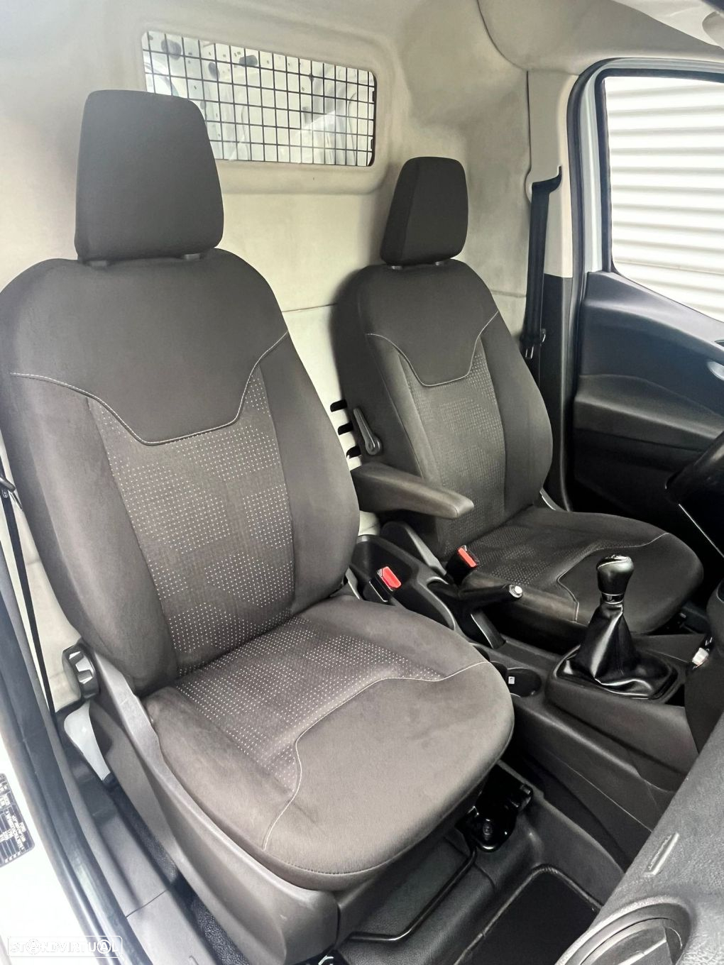 Ford Transit Courier 1.5 TDCi Trend - 44