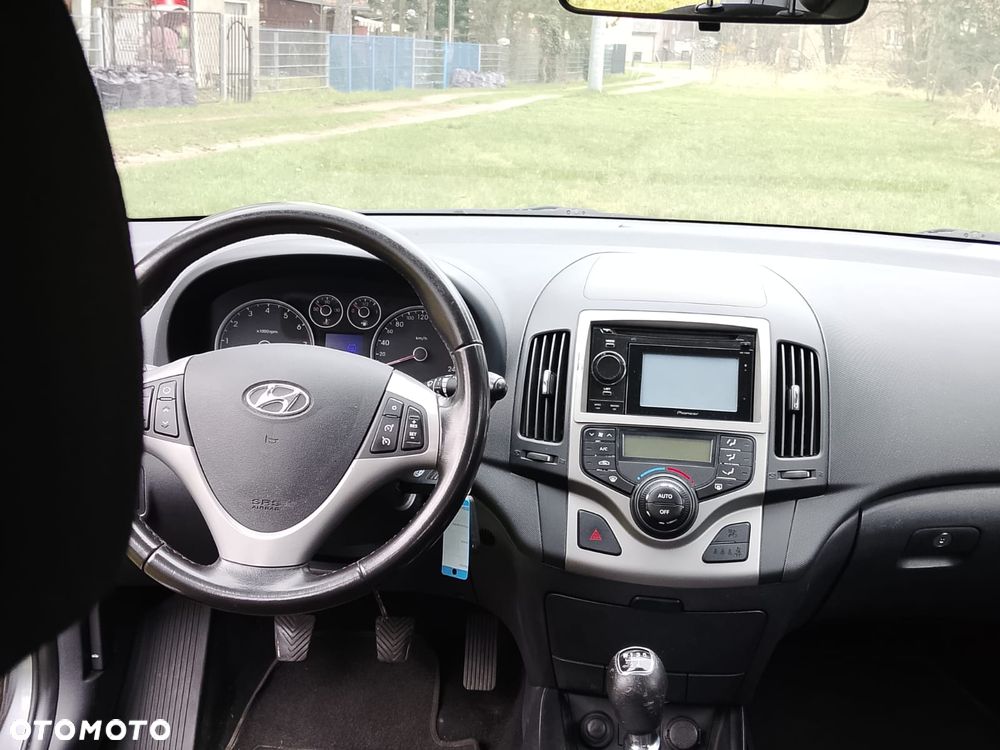 Hyundai i30 1.4 Classic + - 19