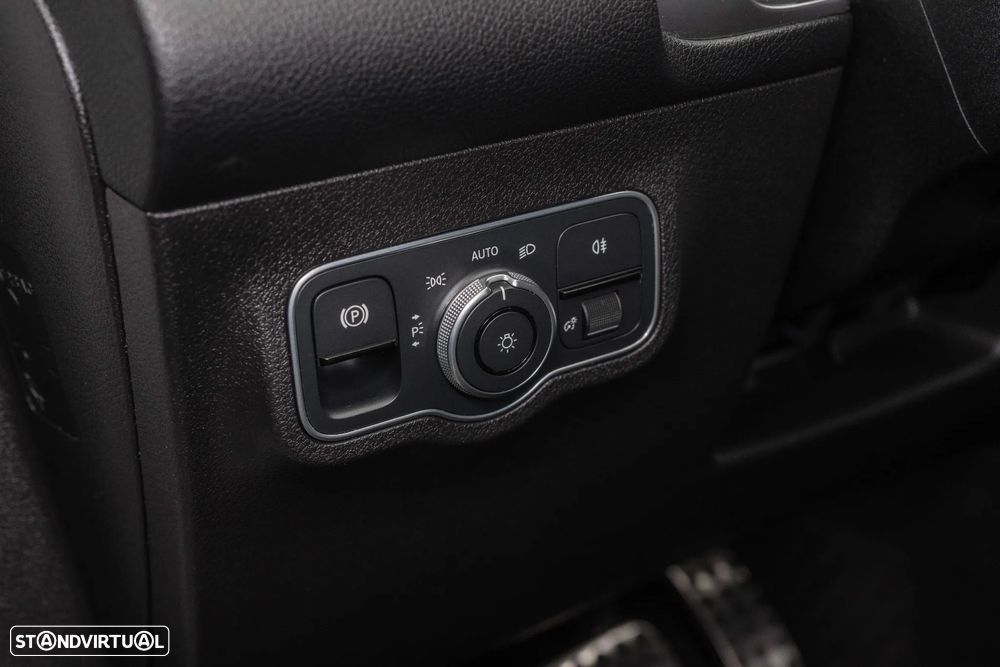 Mercedes-Benz GLB 200 7G-DCT AMG Line - 21