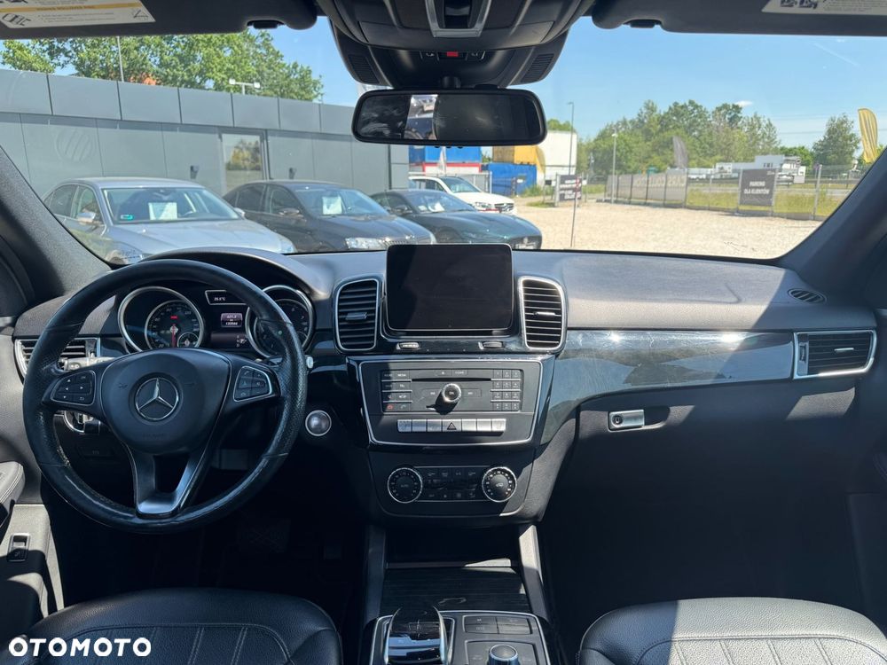 Mercedes-Benz GLE - 21