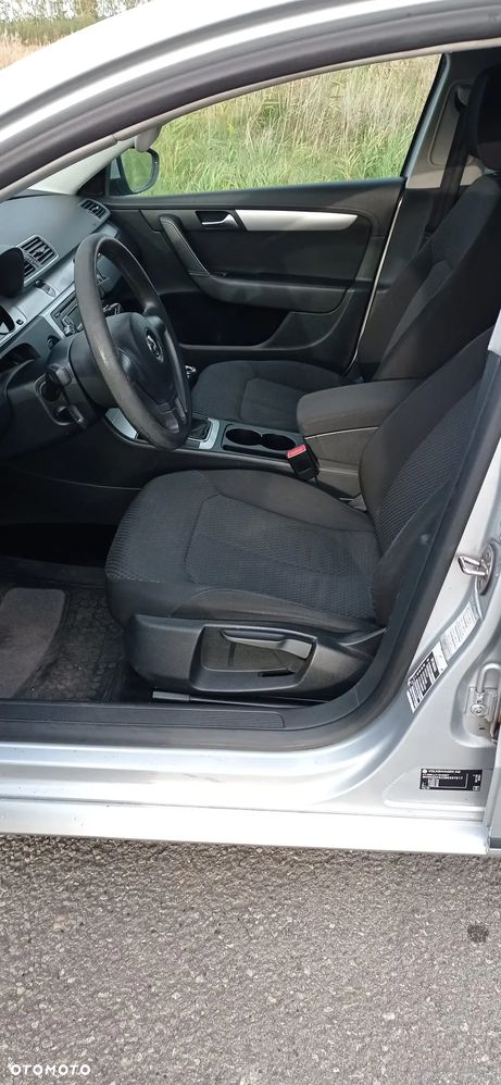 Volkswagen Passat Variant 1.6 TDI DPF BlueMotion - 13