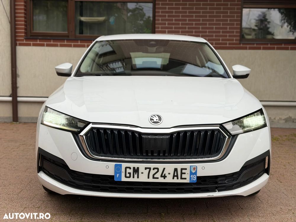 Skoda Octavia 2.0 TDI DSG Ambition - 2