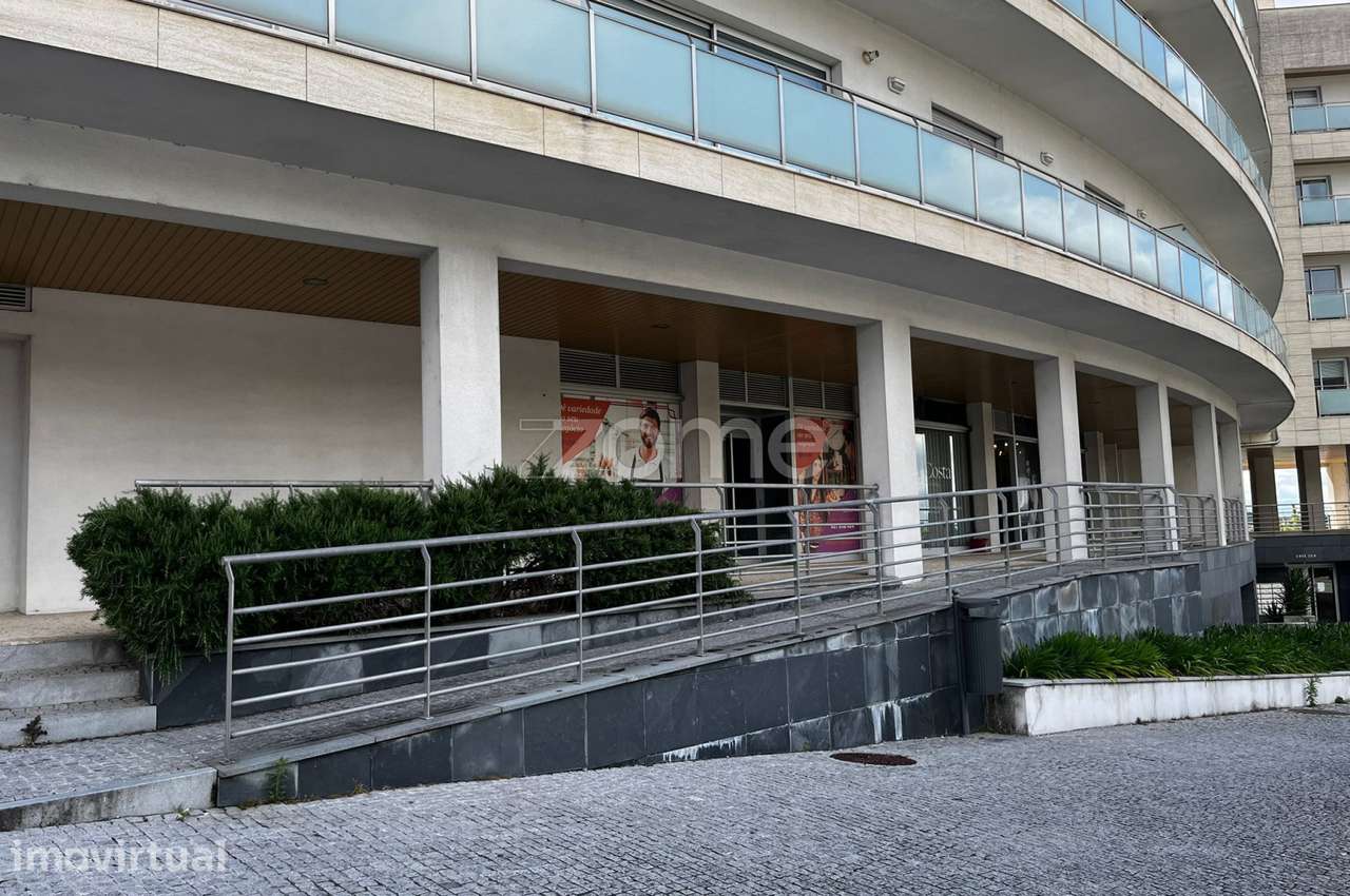 Excelente Loja Comercial – Quinta da Alagoa I com 81,5 m² de área ú... - Grande imagem: 3/15