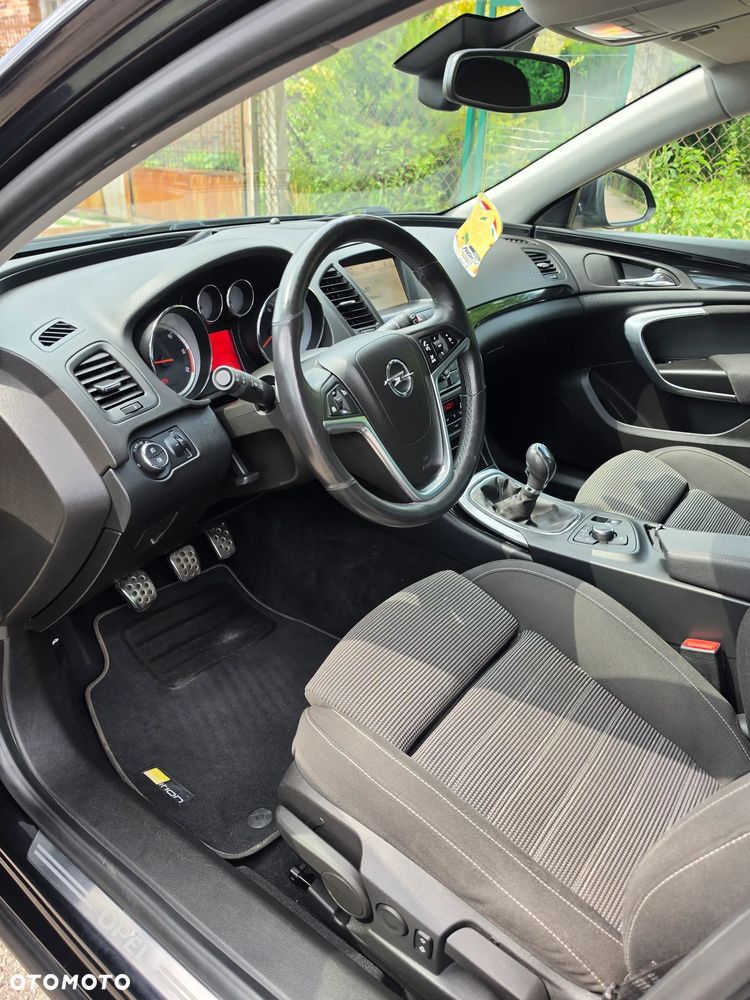 Opel Insignia - 24
