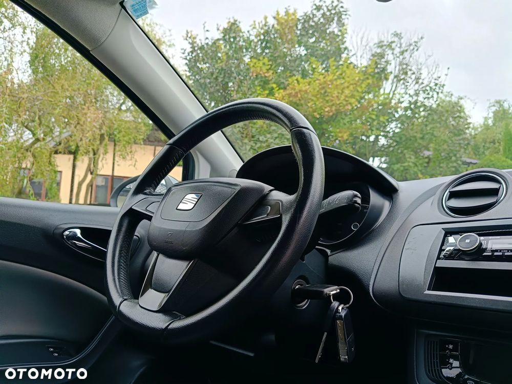 Seat Ibiza SC 1.4 16V Reference - 11
