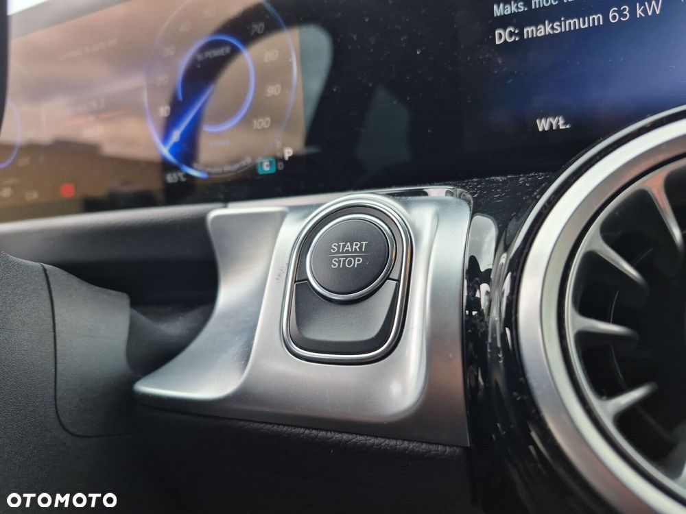 Mercedes-Benz EQB - 19