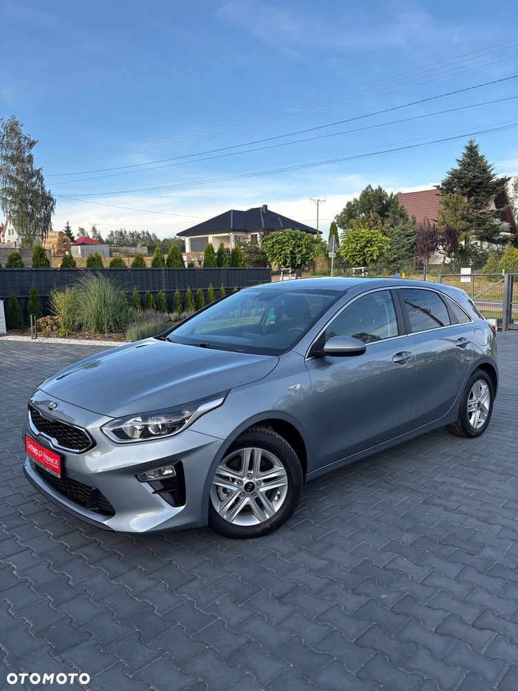 Kia Ceed 1.6 CRDi 136 ISG Dream-Team Edition - 2
