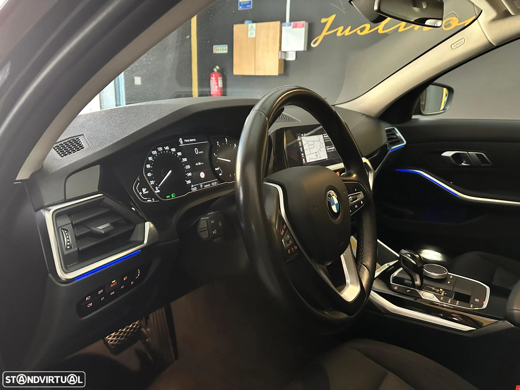BMW 318 d Touring Auto - 12
