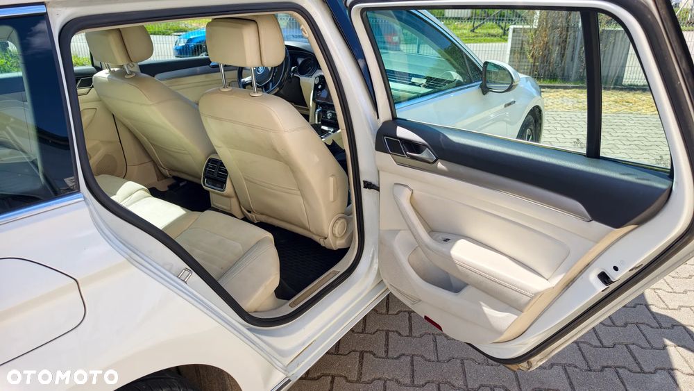 Volkswagen Passat 2.0 TDI BMT 4Mot Highline DSG - 18