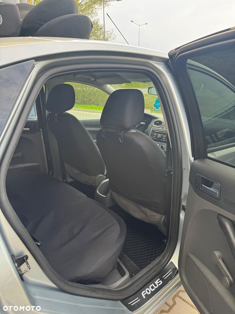 Ford Focus 1.6 TDCi DPF Ambiente - 26