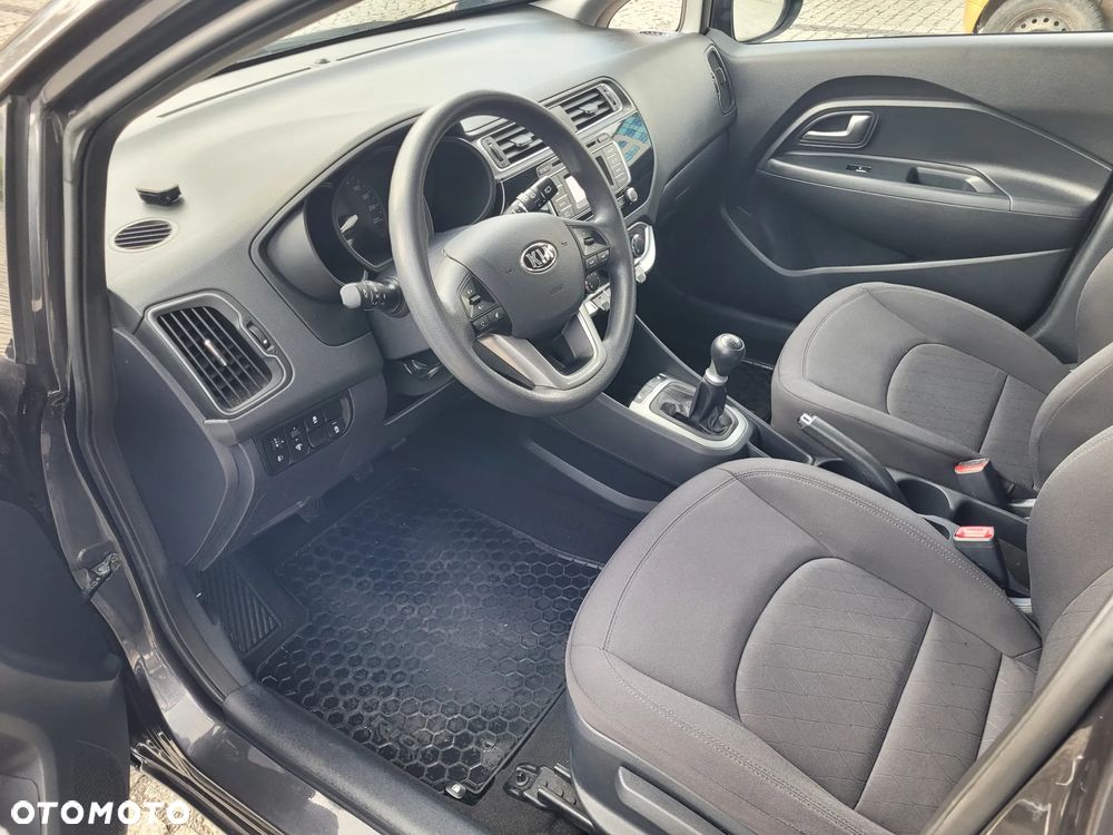 Kia Rio 1.2 Attract - 8