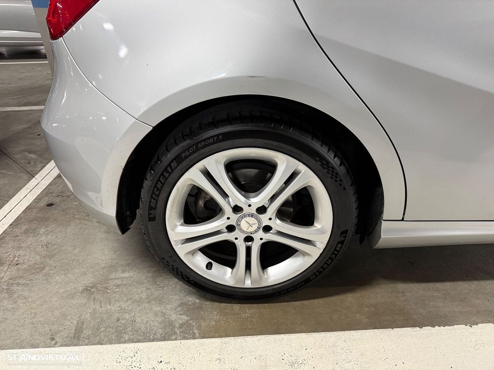 Mercedes-Benz A 200 CDI (BlueEFFICIENCY) Urban - 9