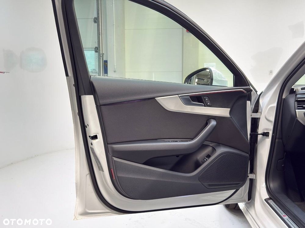 Audi A4 Limousine - 18