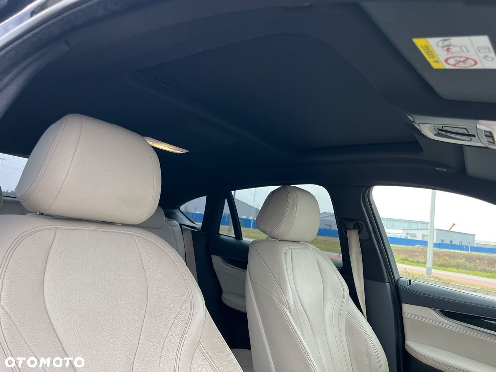 BMW X6 M50d - 33