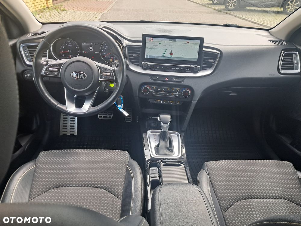 Kia Ceed 1.4 T-GDI L Business Line DCT - 16