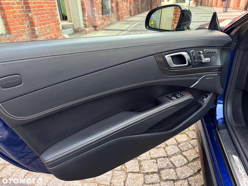Mercedes-Benz SL 63 AMG - 33