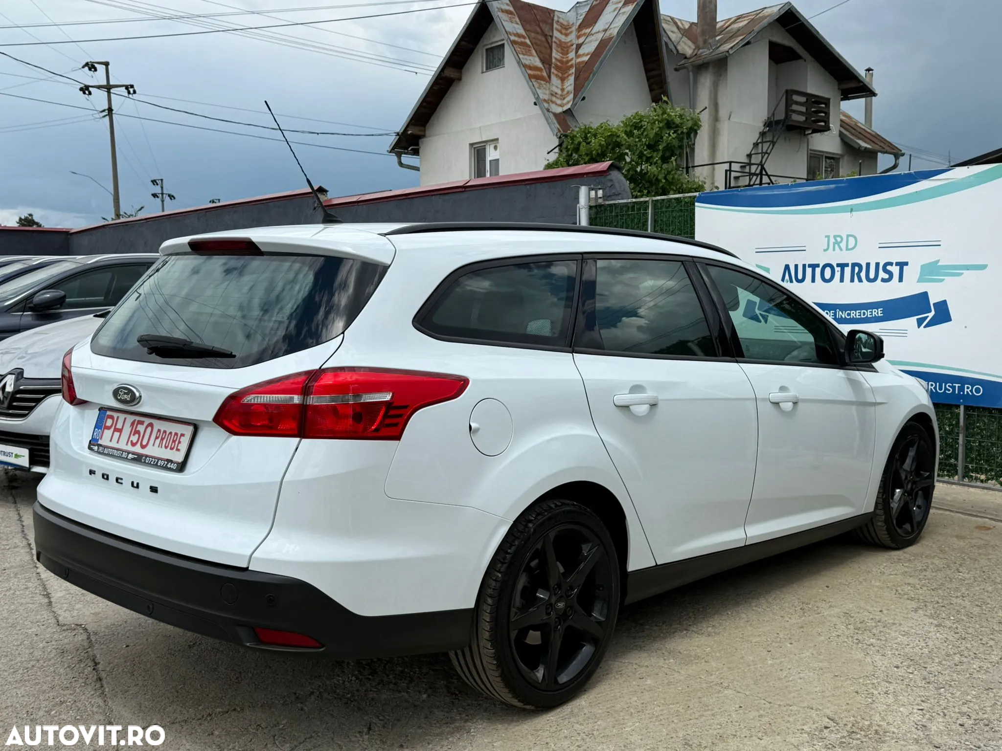 Ford Focus Turnier 1.5 EcoBlue Start-Stopp-System ACTIVE - 4